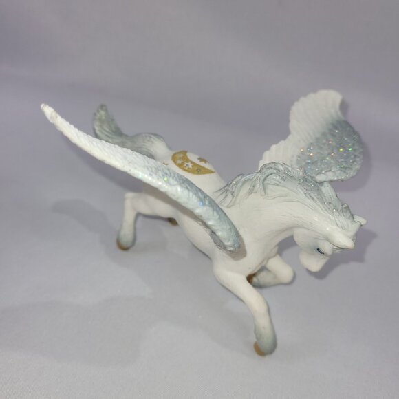Schleich 6" Pegasus Toy Fantasy Figure RPG Medieval Moon Stars Castles Knights - Picture 2 of 2